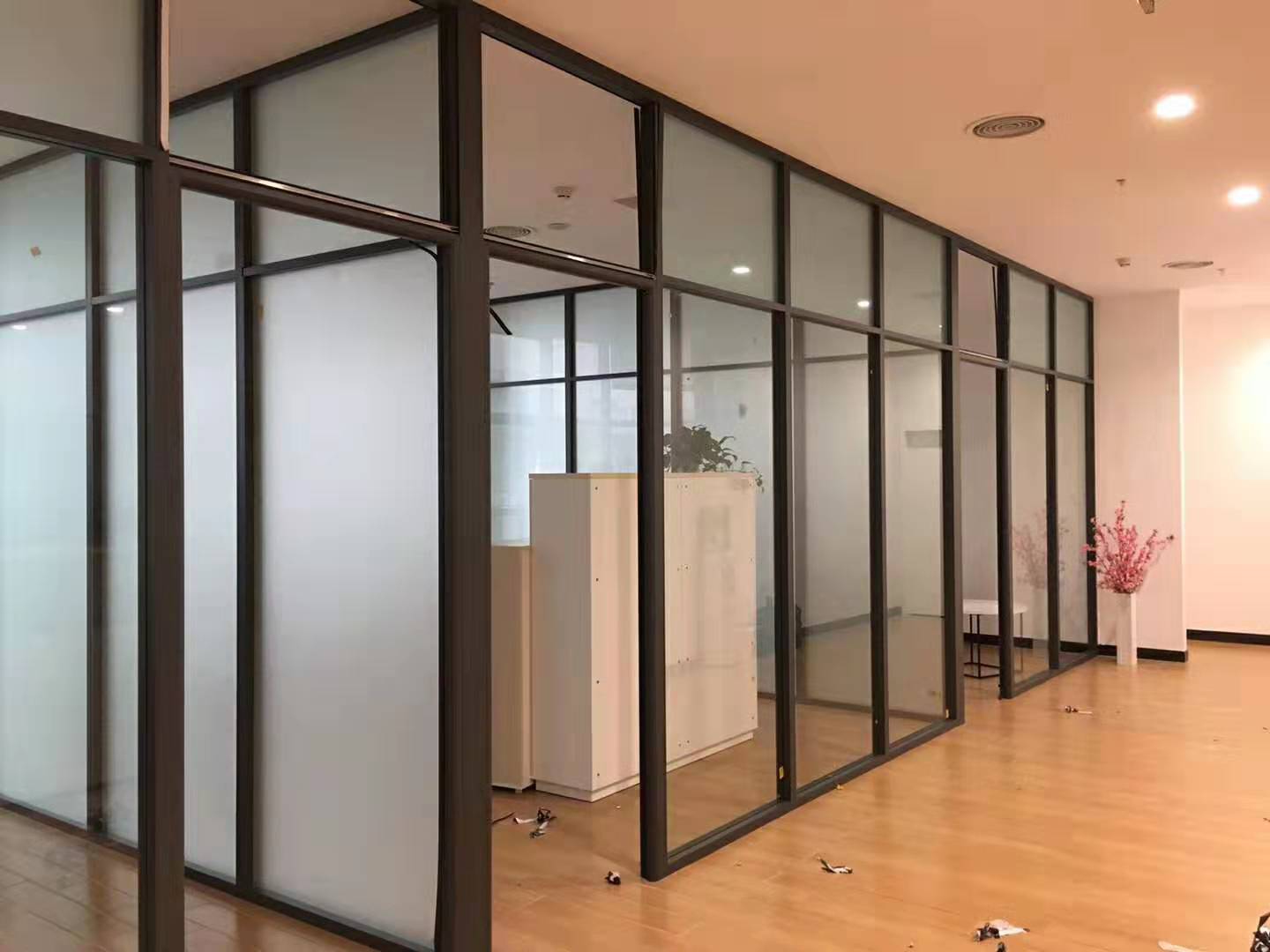 玻璃好色先生TV成人APP